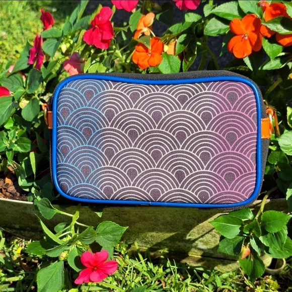 Kurt Geiger Camera South Bank Bag - Picture 7 of 9